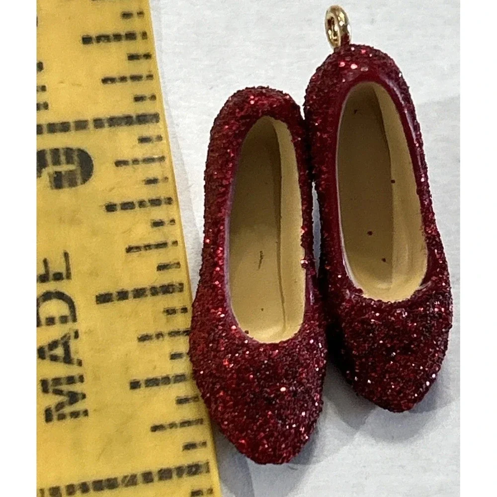 Hallmark Keepsake Ornament Dorothy's Ruby Slippers The Wonders Of Oz #1 1998 Vtg